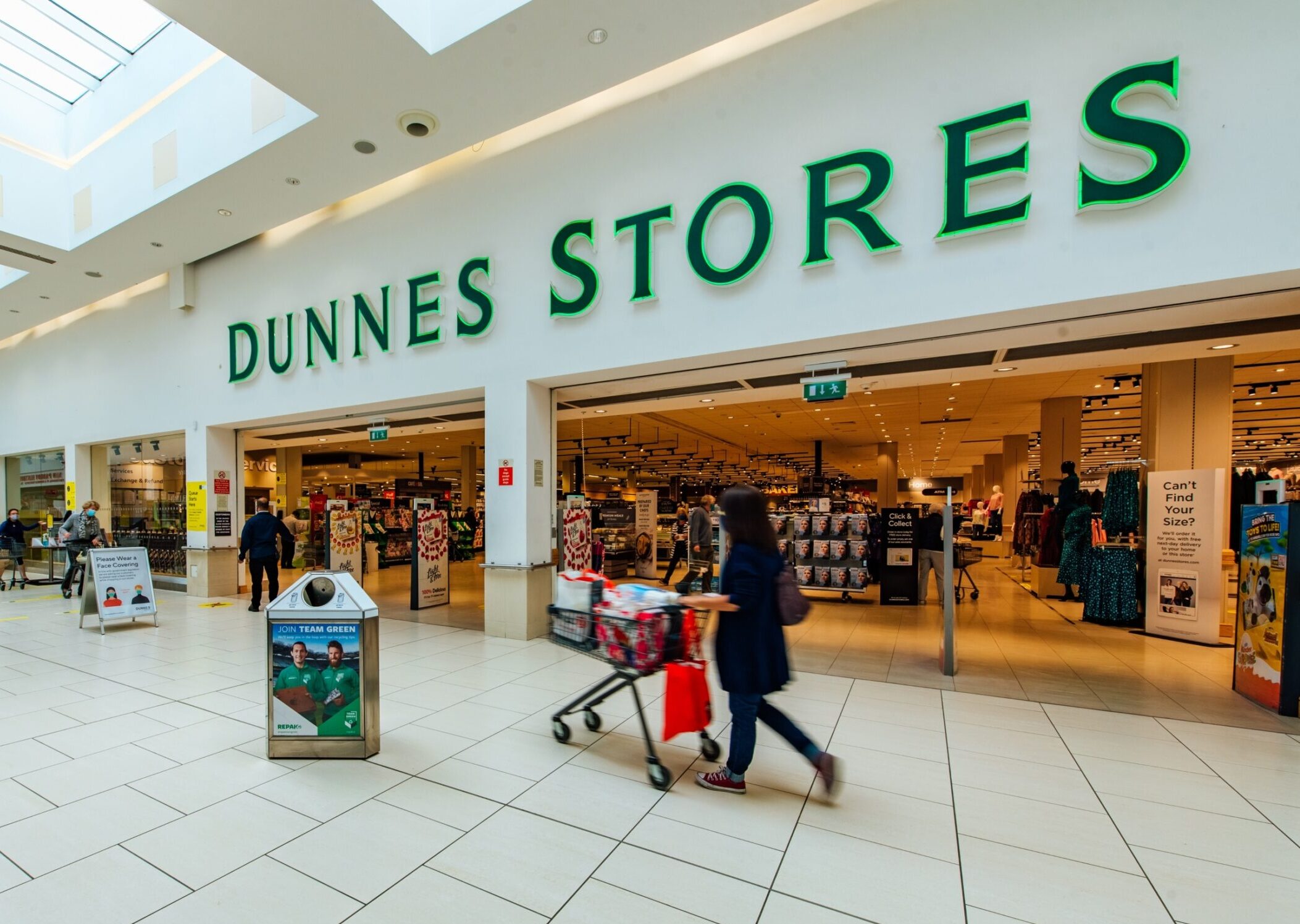 Dunnes Stores Leopardstown Village Centre